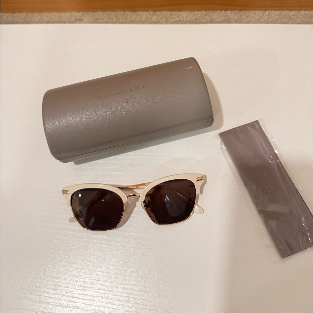BCBGMaxAzria Gold and Cream Sunglasses with Case